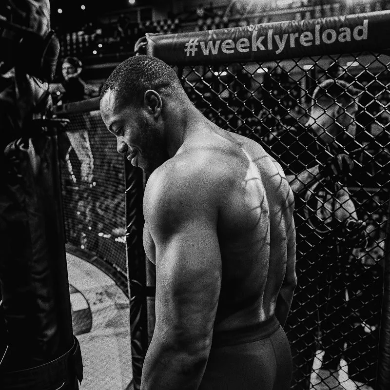 Combattant MMA, reload hebdomadaire